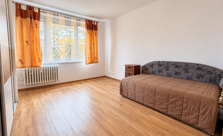 Priestranný 3-izbový byt s balkónom na prenájom vo vyhľadávanej lokalite Starý Juh - fotografia 10