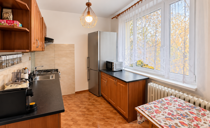 Priestranný 3-izbový byt s balkónom na prenájom vo vyhľadávanej lokalite Starý Juh - fotografia 5